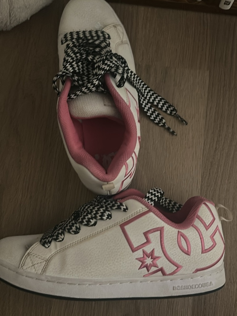 Women’s Size 9 DC shoes